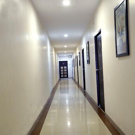 Hotel Royal Ахмедабад Экстерьер фото